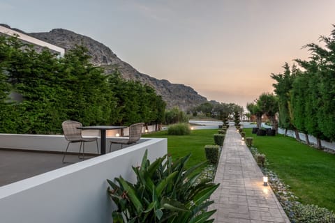 Deluxe Suite, 2 Bedrooms | 1 bedroom, premium bedding, down comforters, pillowtop beds