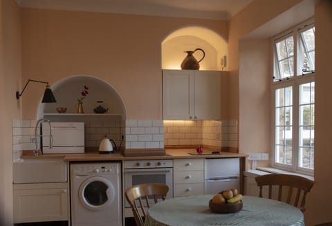 Standard Apartment | Private kitchen | Fridge, microwave, oven, stovetop