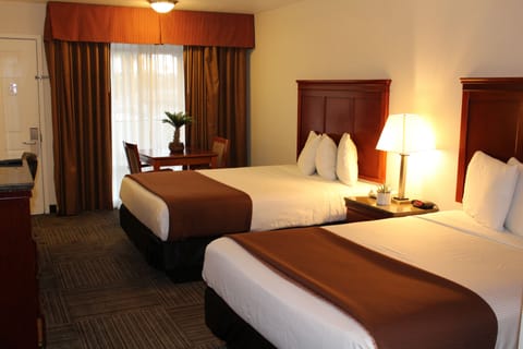 Desk, iron/ironing board, free WiFi