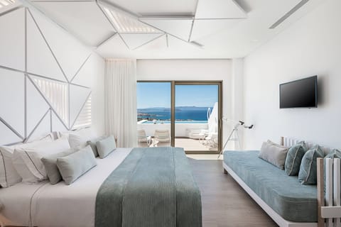 Executive Double Room, Private Pool, Sea View | Egyptian cotton sheets, premium bedding, down comforters, pillowtop beds