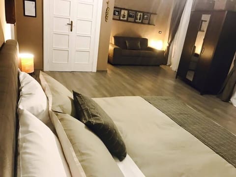 Quadruple Room | Soundproofing, cribs/infant beds, free WiFi, bed sheets
