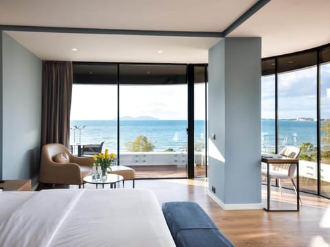 Deluxe Double Room, Balcony, Sea View | Memory foam beds, minibar, in-room safe, desk