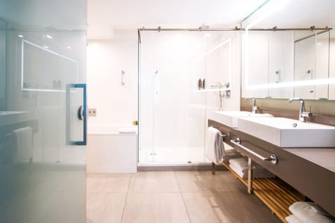 Suite, 1 Bedroom | Premium bedding, down comforters, minibar, in-room safe