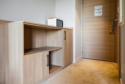 Comfort Room | In-room safe, soundproofing, free WiFi, bed sheets