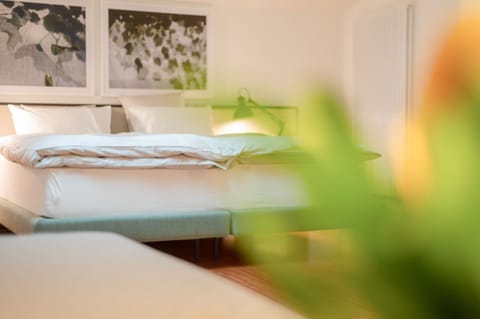 Deluxe Double Room | Minibar, in-room safe, desk, iron/ironing board