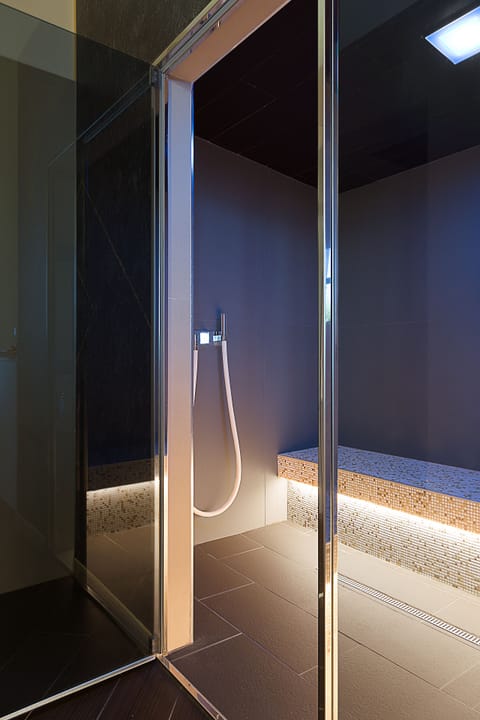 Couples treatment rooms, Turkish bath, body treatments, hydrotherapy