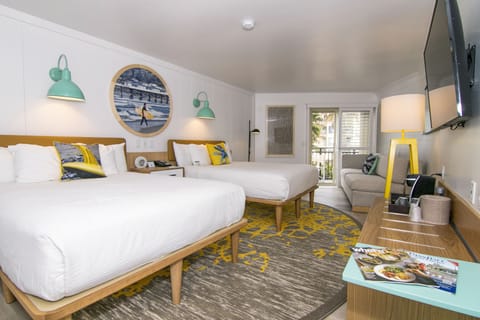 Egyptian cotton sheets, premium bedding, down comforters, pillowtop beds