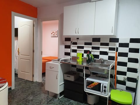 Double Room, Shared Bathroom | Room amenity