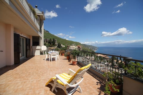 Apartment, 2 Bedrooms | Terrace/patio