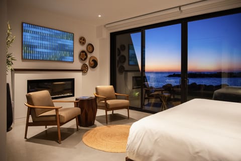 1 bedroom, premium bedding, pillowtop beds, in-room safe