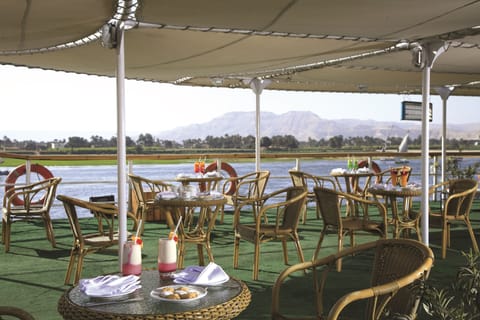 Sundeck