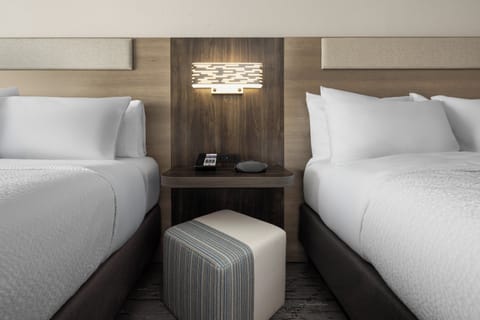 Premium bedding, in-room safe, desk, blackout drapes