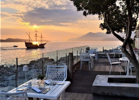 3 restaurants, breakfast, lunch, dinner served; Mediterranean cuisine