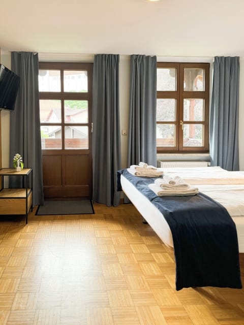 Double Room | In-room safe, soundproofing, iron/ironing board, free WiFi