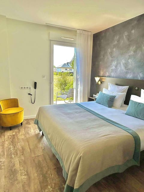 Superior Room, Terrace | Premium bedding, in-room safe, individually decorated, laptop workspace