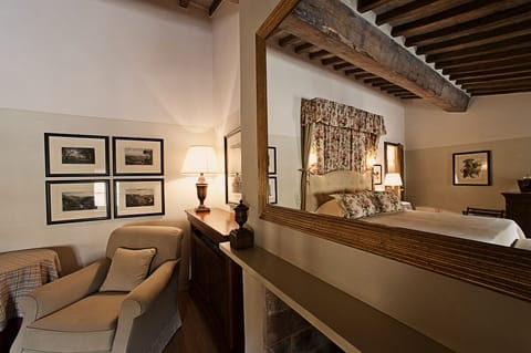 Junior Studio Suite | Pillowtop beds, minibar, in-room safe, individually decorated