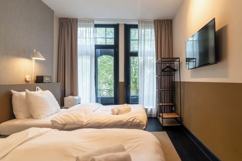 Apartment, 2 Bedrooms | Premium bedding, in-room safe, individually decorated