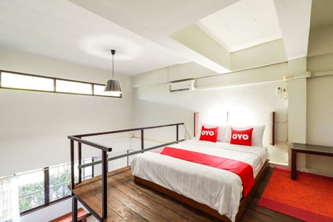 Deluxe Double Room | Desk, free WiFi, bed sheets