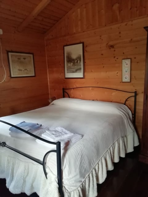 Triple Room, Garden View | Bed sheets