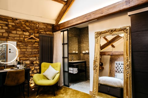 Deluxe Double Room | Premium bedding, individually decorated, individually furnished, desk