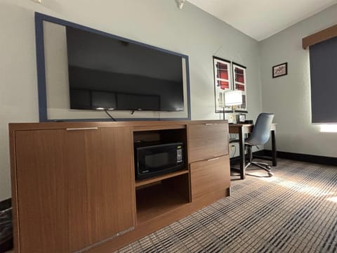 Premium bedding, down comforters, pillowtop beds, blackout drapes