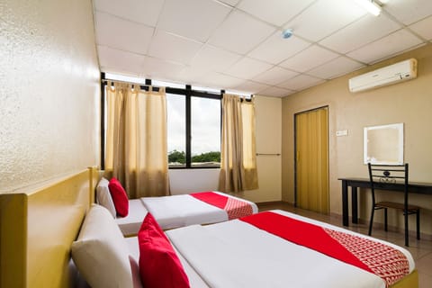 Deluxe Twin Room, 2 Twin Beds | Desk, free WiFi, bed sheets