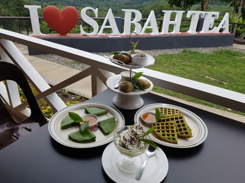 Daily local cuisine breakfast for a fee