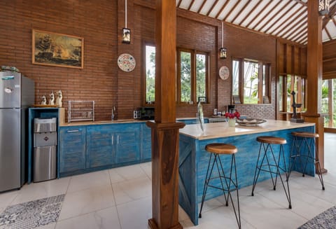 Villa, 2 Bedrooms | Private kitchen | Full-size fridge, microwave, oven, stovetop