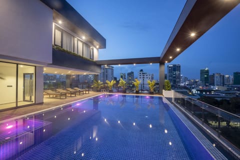 Rooftop pool