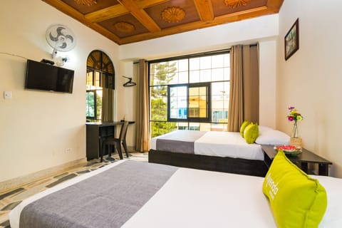 Quadruple Room | Hypo-allergenic bedding, free WiFi, bed sheets