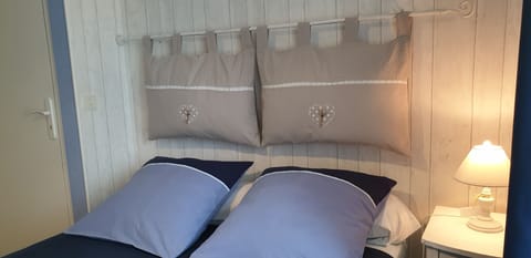 Double Room, Courtyard View | Premium bedding, individually decorated, individually furnished