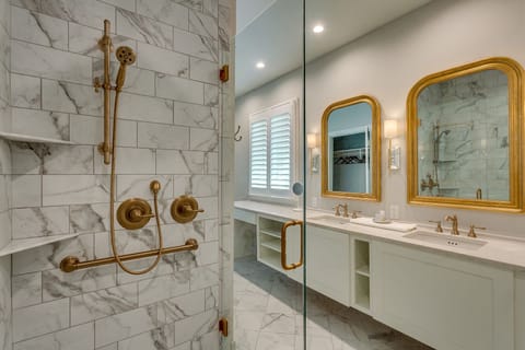 Luxury Room Suite 1 | Bathroom | Combined shower/tub, deep soaking tub, rainfall showerhead, hair dryer