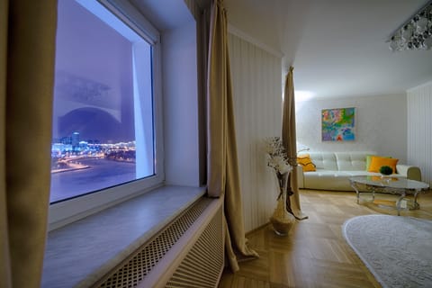Apartment (Split Level) | Iron/ironing board, cribs (surcharge), WiFi (free), bed sheets
