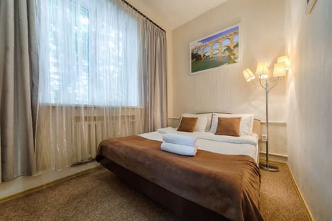 Apartment, 2 Bedrooms | 2 bedrooms, iron/ironing board, cribs (surcharge), WiFi (free)