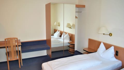 Free WiFi, bed sheets