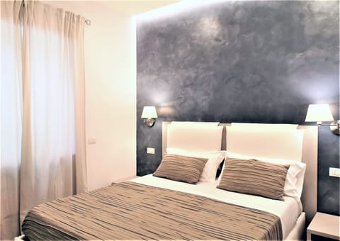 Basic Room | Egyptian cotton sheets, premium bedding, down comforters