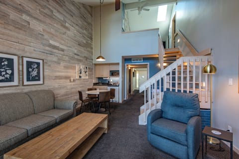 Suite, 2 Bedrooms, Bay View (2nd Floor with Fireplace & Jetted Tub) | Premium bedding, pillowtop beds, free WiFi, bed sheets