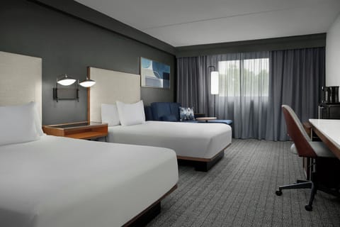 Premium bedding, in-room safe, desk, blackout drapes