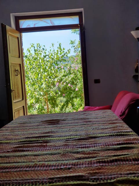 Individually decorated, individually furnished, desk