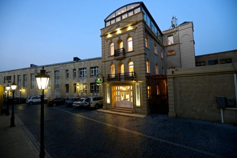 Deluxe Double Room, City View | Street view