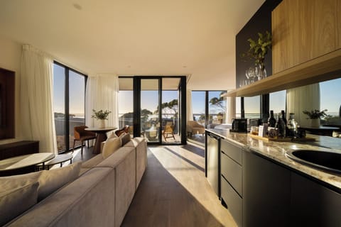 Luxury Villa, 1 King Bed | Living area | Flat-screen TV