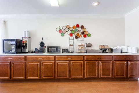 Free daily self-serve breakfast