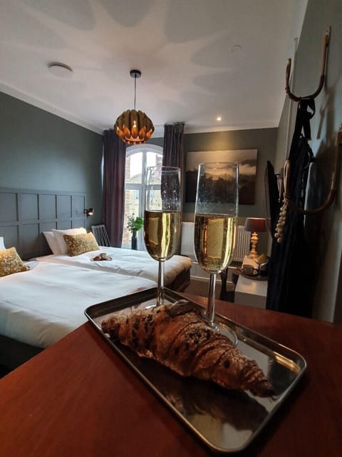 Double Room | Blackout drapes, iron/ironing board (on request), WiFi (free)