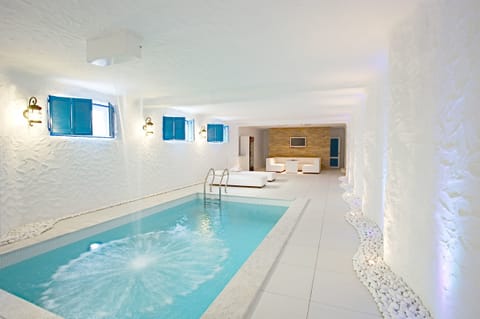 2 indoor pools