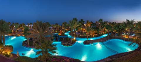 3 outdoor pools, pool umbrellas, sun loungers