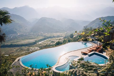 Infinity pool
