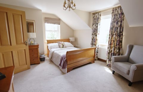 Family Suite, 2 Bedrooms, Mountain View | Premium bedding, down comforters, individually decorated