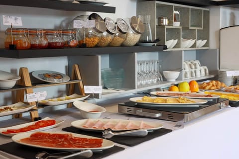 Daily continental breakfast for a fee