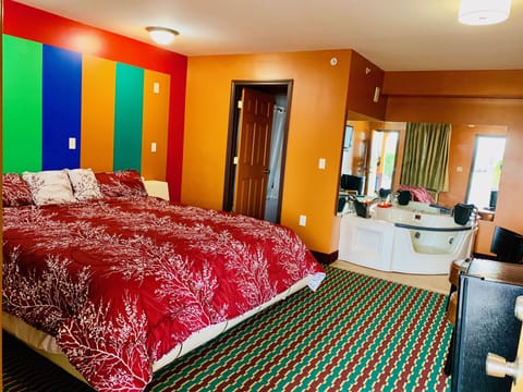 Exclusive Room | Desk, laptop workspace, blackout drapes, free WiFi