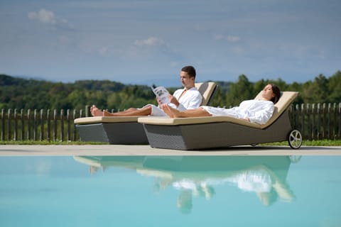 Seasonal outdoor pool, pool umbrellas, sun loungers